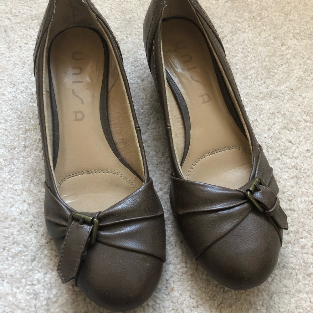 Unisa Brown Wedges